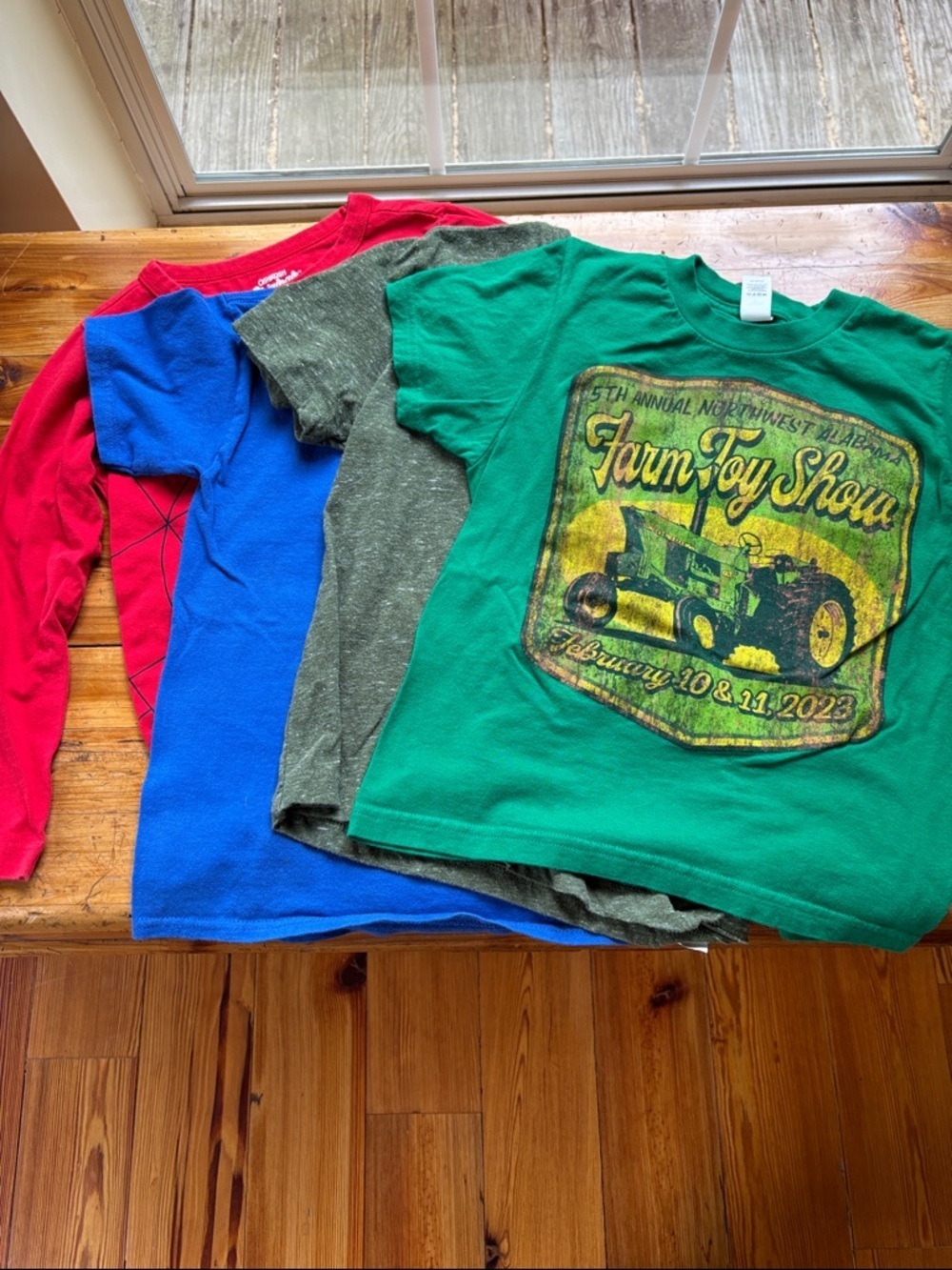 4 Boys T-Shirts...3 Size Small   1 Long Sleeve Size 6